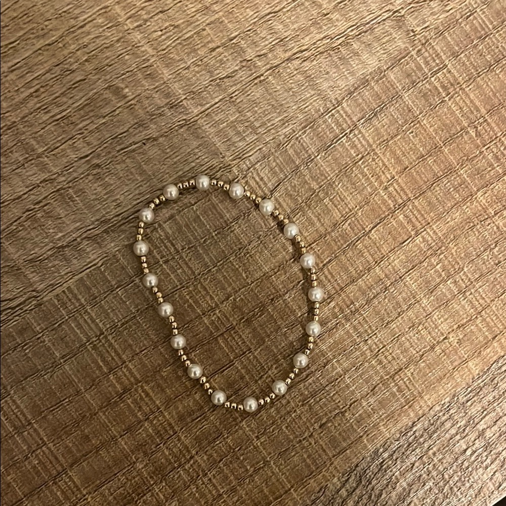 Elegant Gold Beaded Bracelet